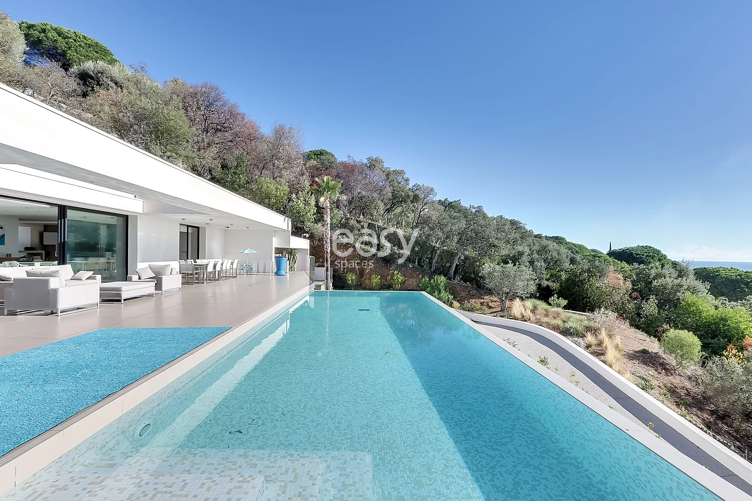 lieu de shooting vue mer saint tropez